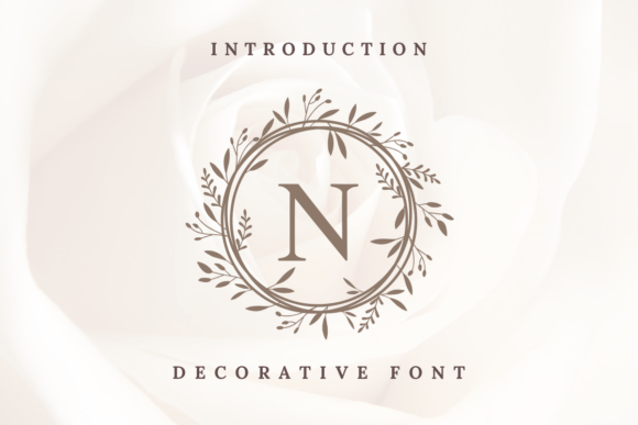 Flora Circle Monogram: A Delicate Display Font